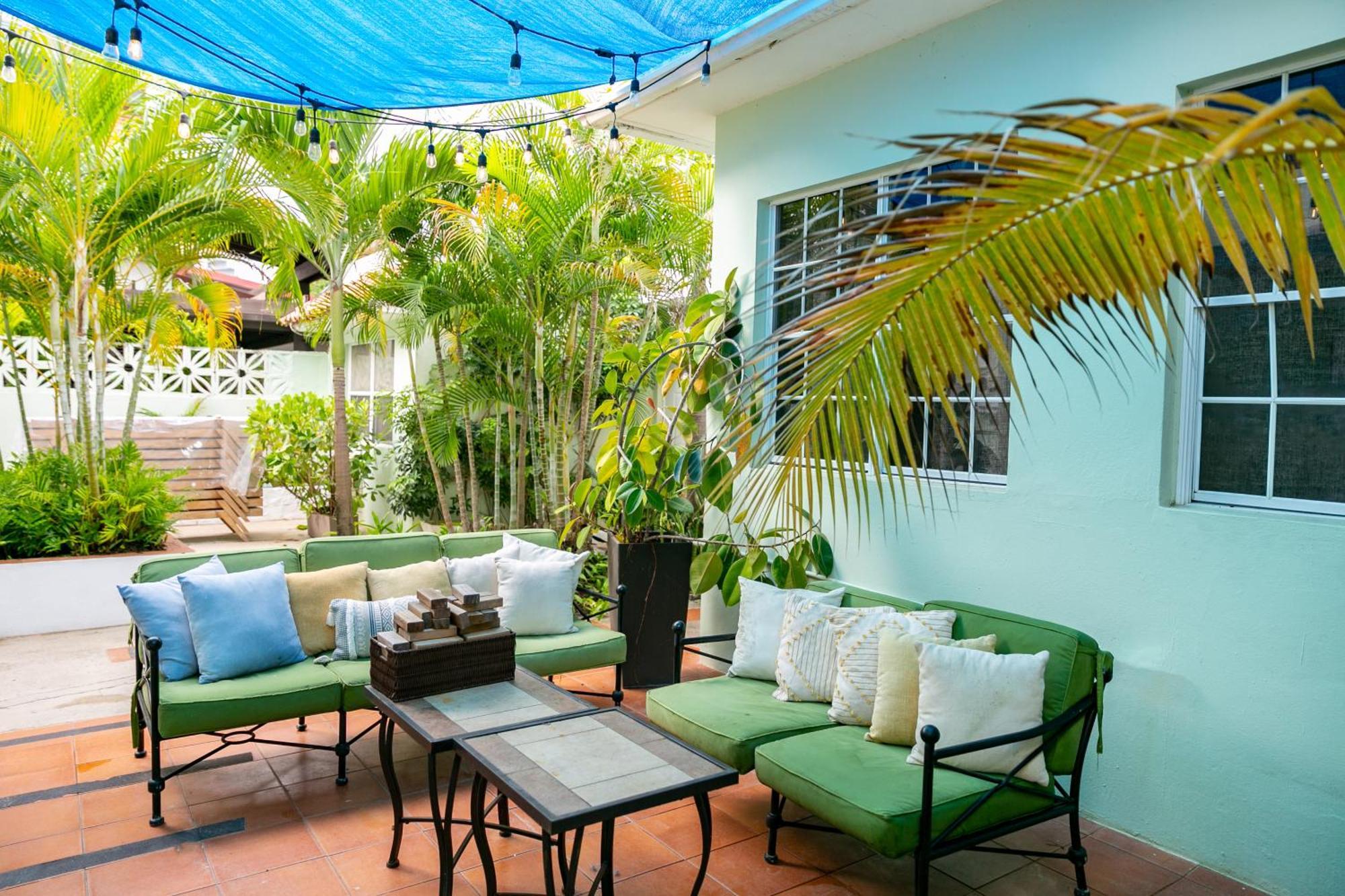 Numero Uno Beach Apartments San Juan Exterior photo